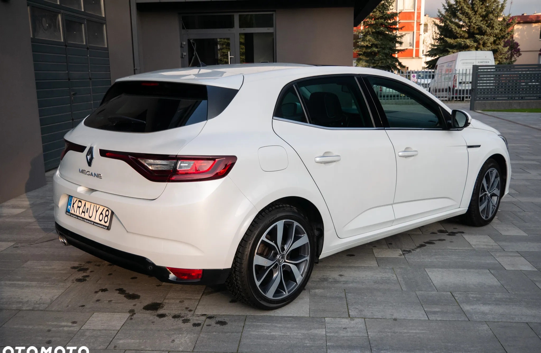 Renault Megane cena 55000 przebieg: 80000, rok produkcji 2016 z Kraków małe 497